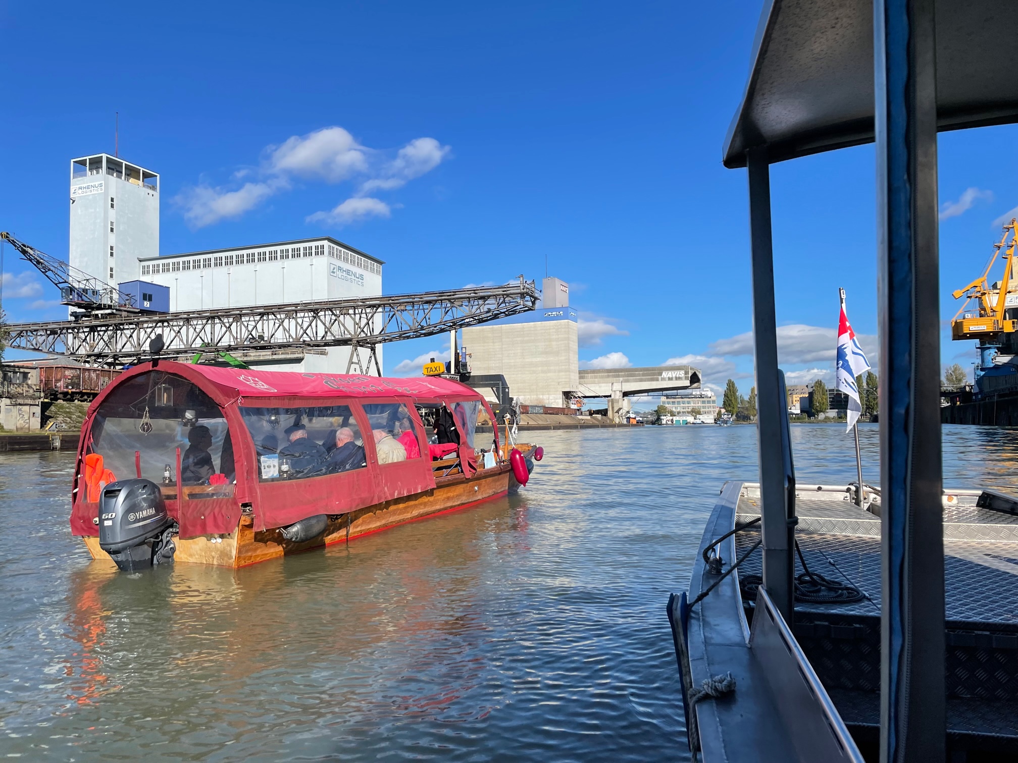 Korporation besucht mit 90 Gästen die Rheinhäfen